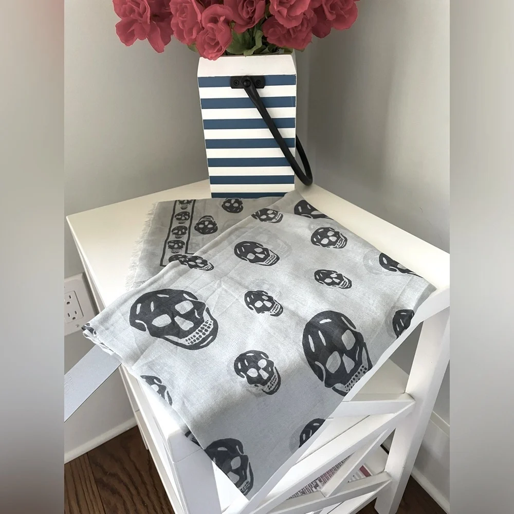 Alexander Mcqueen Skull Scarf